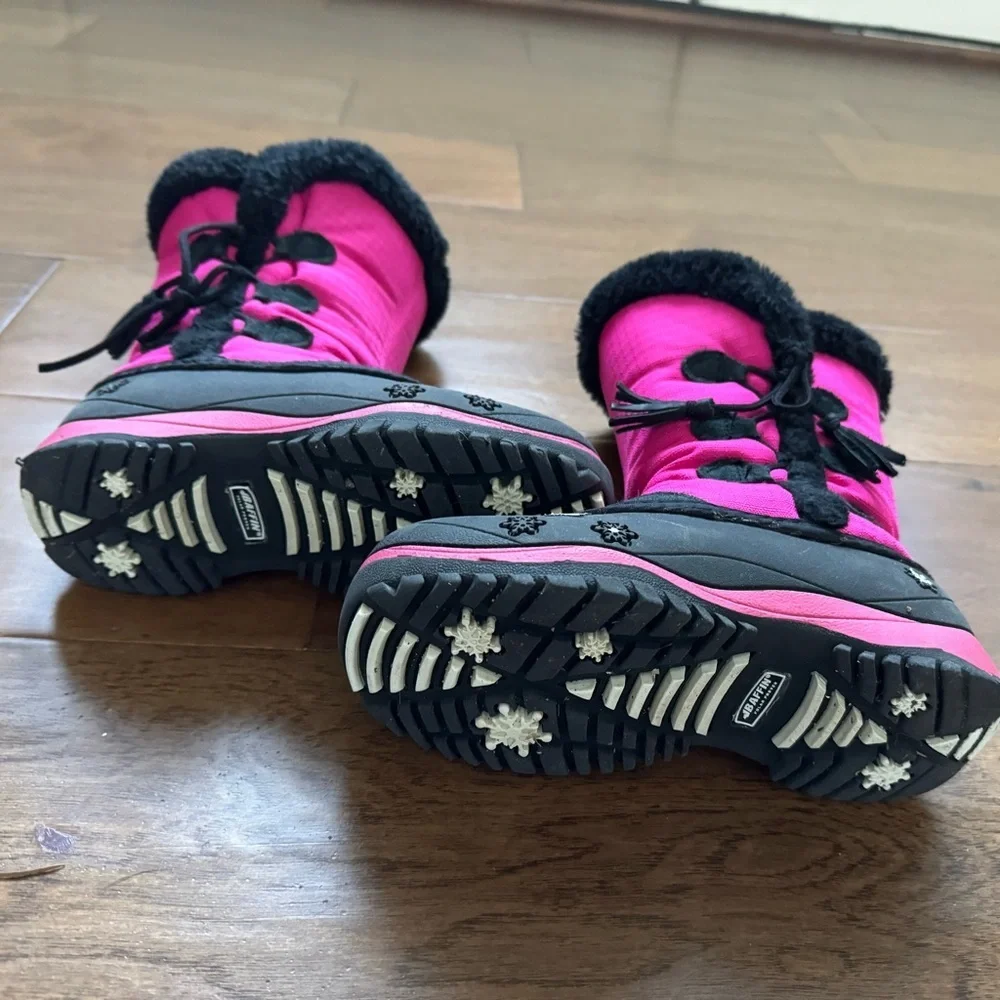 Baffin Kids Pink and Black Winter Snow Boots